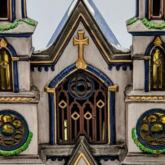 Department 56 Christmas in the City Old Trinity Church 58940 - Picture 2 of 2